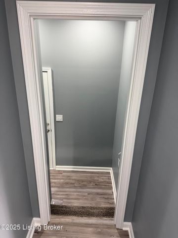 4517 Dover Rd, Louisville, KY 40216