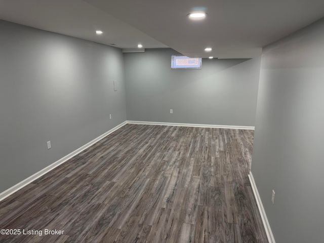 4517 Dover Rd, Louisville, KY 40216