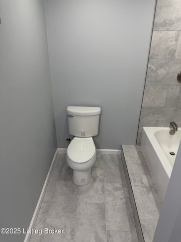 4517 Dover Rd, Louisville, KY 40216