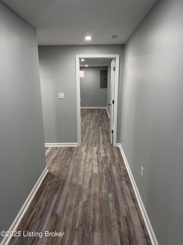 4517 Dover Rd, Louisville, KY 40216