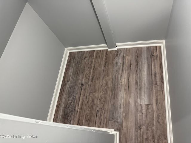 4517 Dover Rd, Louisville, KY 40216