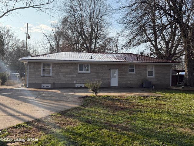 4517 Dover Rd, Louisville, KY 40216