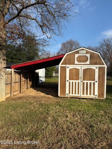 4517 Dover Rd, Louisville, KY 40216