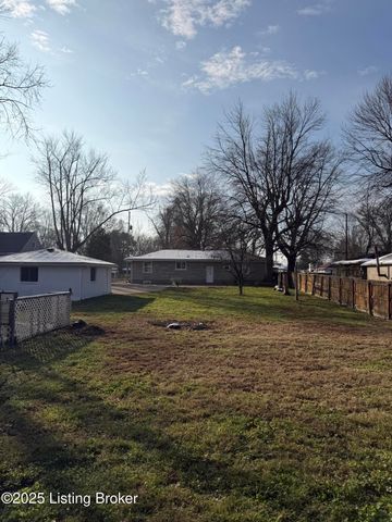 4517 Dover Rd, Louisville, KY 40216