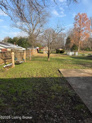 4517 Dover Rd, Louisville, KY 40216