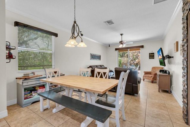 15721 OAKLEAF RUN DRIVE, Lithia, FL 33547