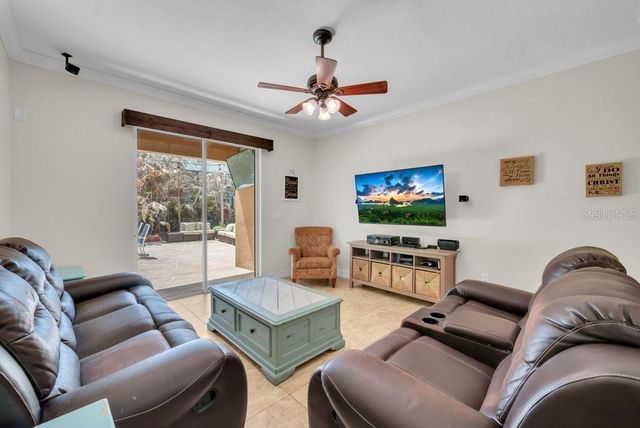 15721 OAKLEAF RUN DRIVE, Lithia, FL 33547