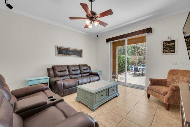 15721 OAKLEAF RUN DRIVE, Lithia, FL 33547