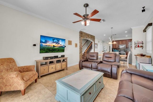 15721 OAKLEAF RUN DRIVE, Lithia, FL 33547