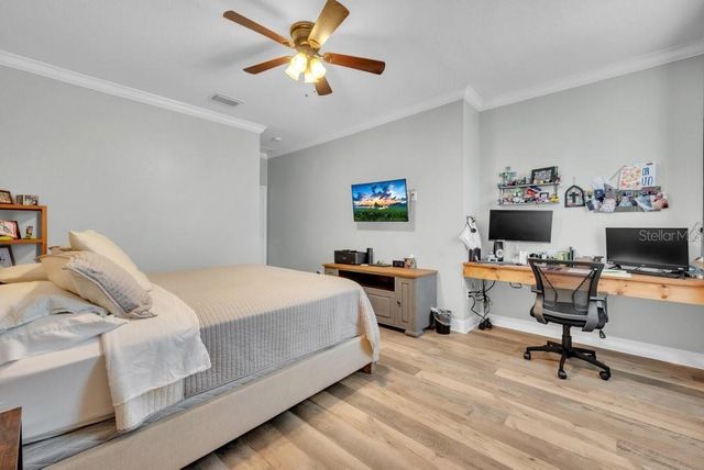 15721 OAKLEAF RUN DRIVE, Lithia, FL 33547