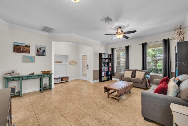 15721 OAKLEAF RUN DRIVE, Lithia, FL 33547