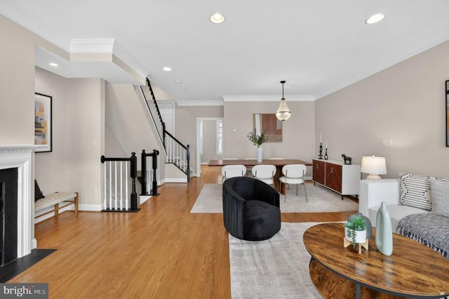 1220 ROUNDHOUSE LN, Alexandria, VA 22314