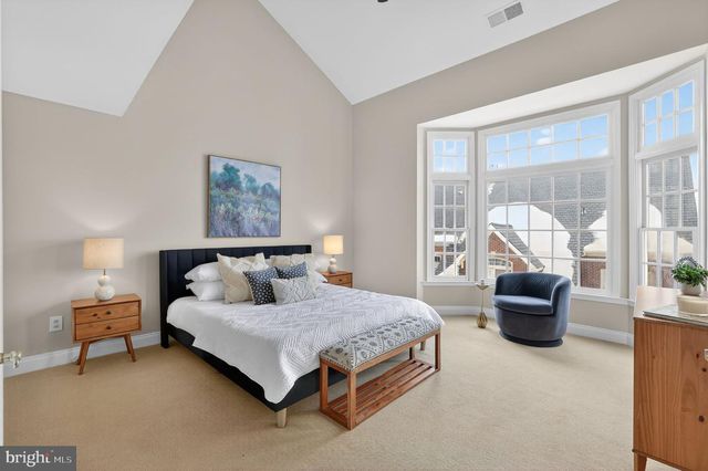 1220 ROUNDHOUSE LN, Alexandria, VA 22314