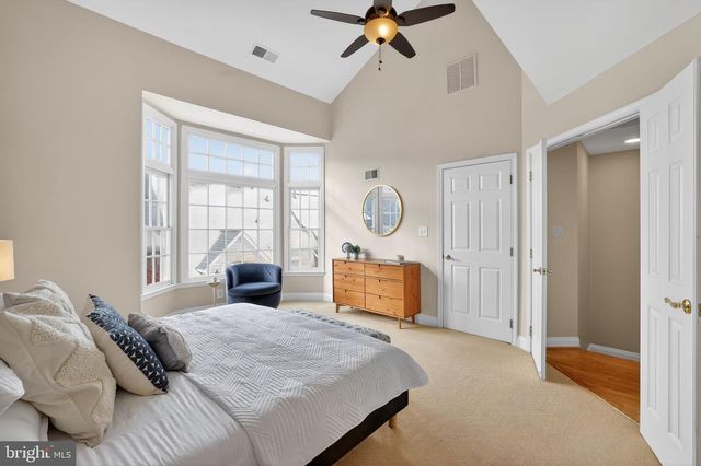 1220 ROUNDHOUSE LN, Alexandria, VA 22314