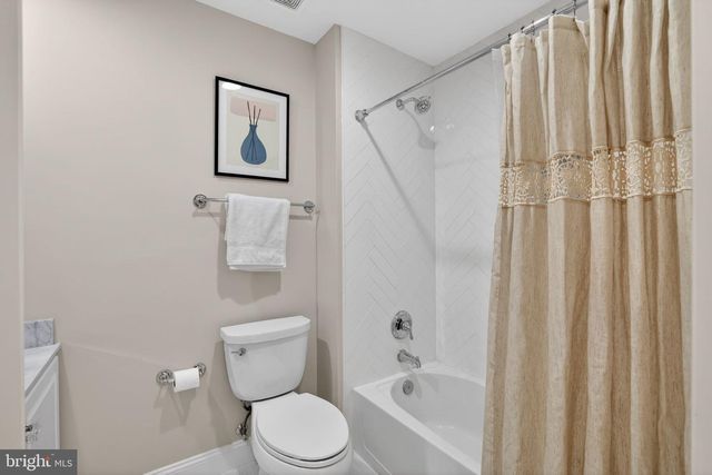 1220 ROUNDHOUSE LN, Alexandria, VA 22314