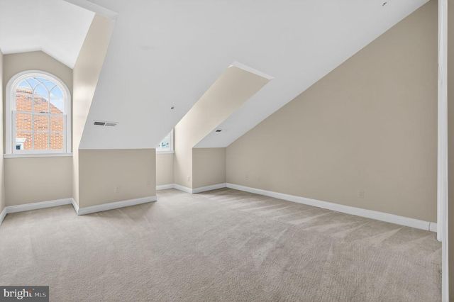 1220 ROUNDHOUSE LN, Alexandria, VA 22314