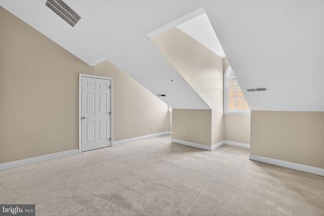 1220 ROUNDHOUSE LN, Alexandria, VA 22314