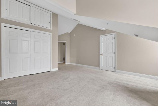 1220 ROUNDHOUSE LN, Alexandria, VA 22314