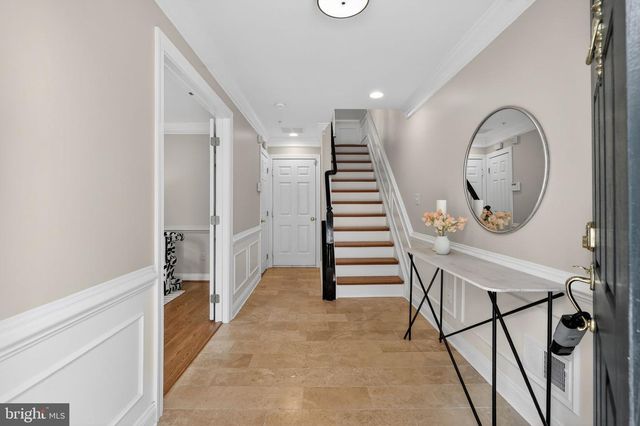 1220 ROUNDHOUSE LN, Alexandria, VA 22314