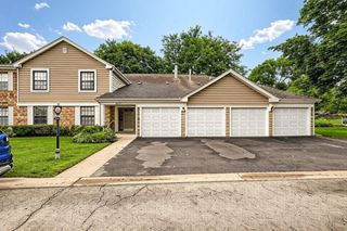 275 Stonehill Lane D1, Schaumburg, IL 60193