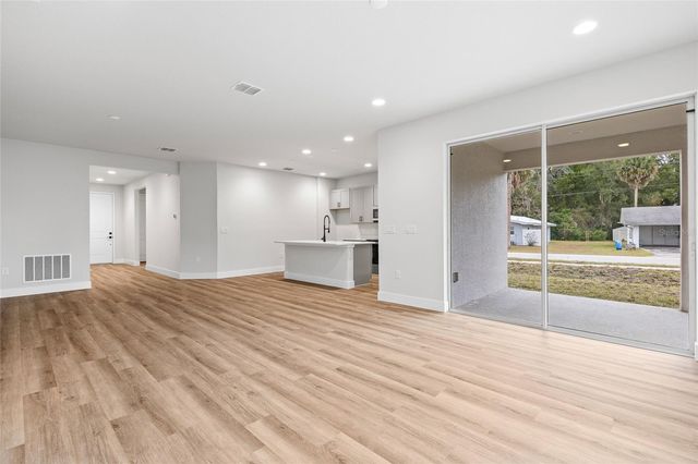 157 PLANTATION ROAD, Debary, FL 32713