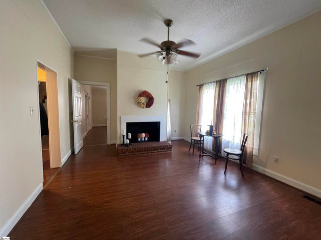 1101 S Academy St Extension, Williamston, SC 29697