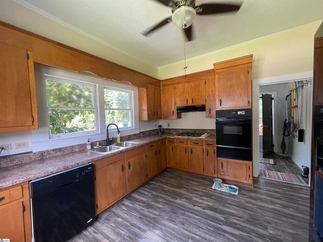 1101 S Academy St Extension, Williamston, SC 29697