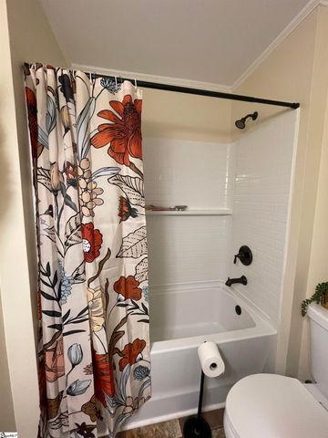 1101 S Academy St Extension, Williamston, SC 29697