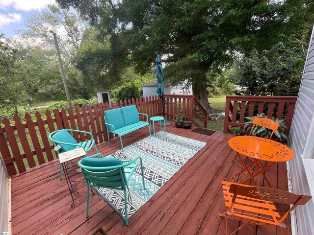 1101 S Academy St Extension, Williamston, SC 29697