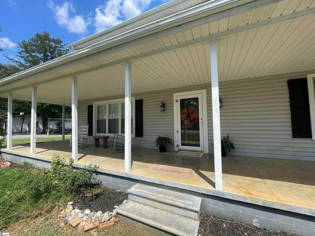 1101 S Academy St Extension, Williamston, SC 29697
