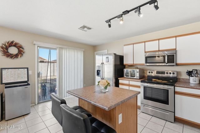 13836 W OCOTILLO Lane, Surprise, AZ 85374