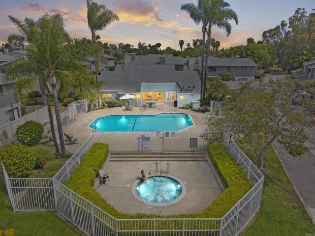 285 Durian Street, Vista, CA 92083