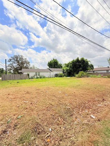 6427 Morrow St, Houston, TX 77091