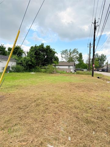 6427 Morrow St, Houston, TX 77091