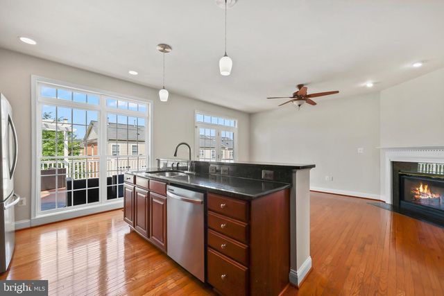 25519 OAK MEDLEY TER, Aldie, VA 20105