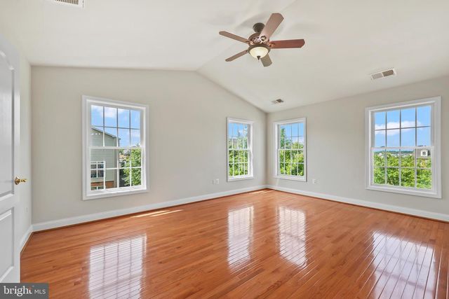 25519 OAK MEDLEY TER, Aldie, VA 20105
