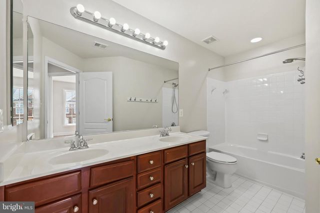 25519 OAK MEDLEY TER, Aldie, VA 20105