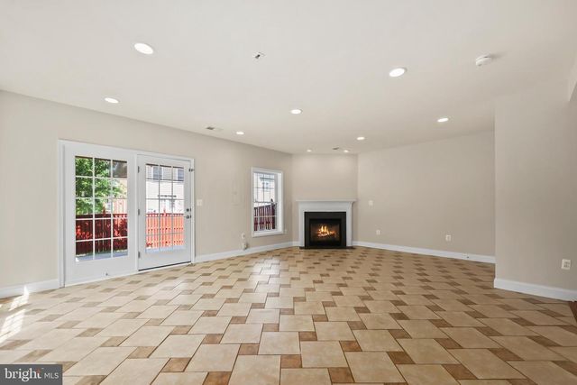 25519 OAK MEDLEY TER, Aldie, VA 20105