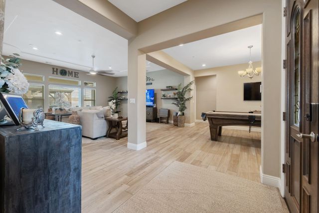 3038 E Beech Court, Visalia, CA 93292