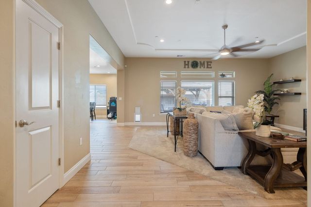 3038 E Beech Court, Visalia, CA 93292