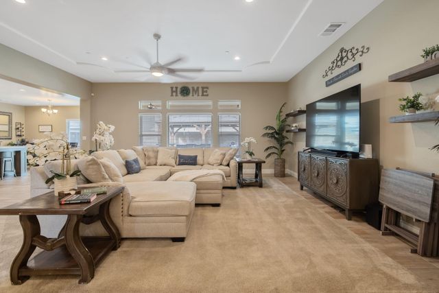 3038 E Beech Court, Visalia, CA 93292