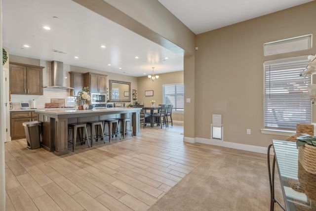 3038 E Beech Court, Visalia, CA 93292