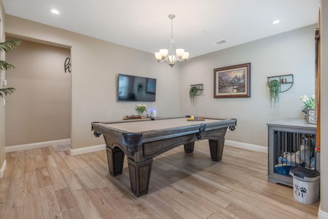 3038 E Beech Court, Visalia, CA 93292