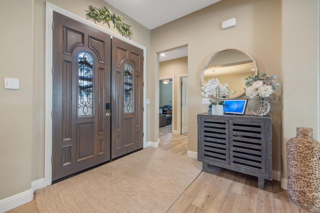 3038 E Beech Court, Visalia, CA 93292