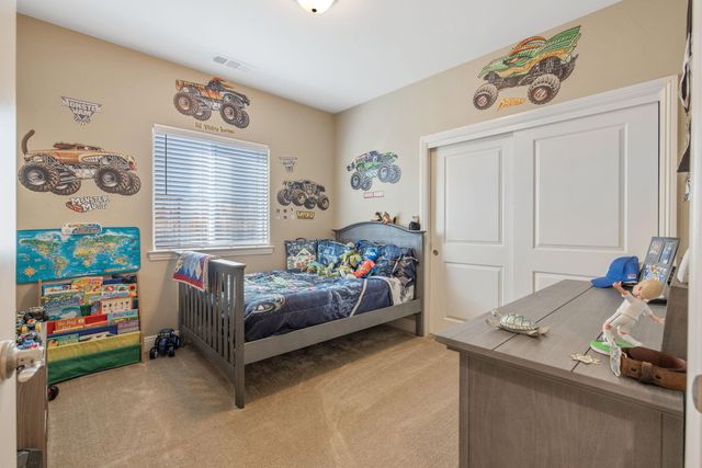 3038 E Beech Court, Visalia, CA 93292