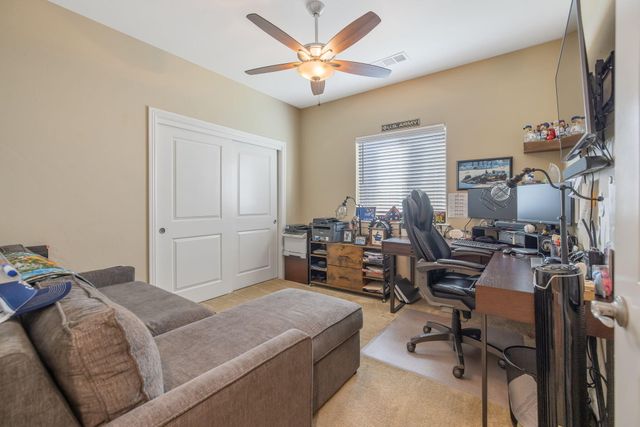 3038 E Beech Court, Visalia, CA 93292