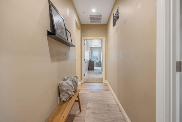 3038 E Beech Court, Visalia, CA 93292