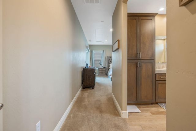 3038 E Beech Court, Visalia, CA 93292