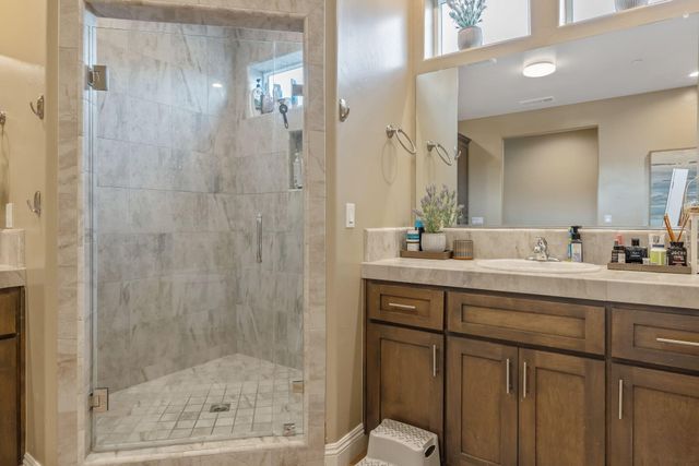 3038 E Beech Court, Visalia, CA 93292