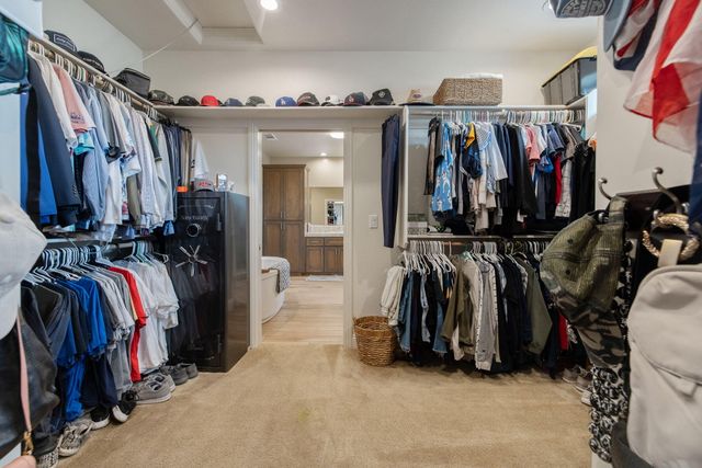 3038 E Beech Court, Visalia, CA 93292